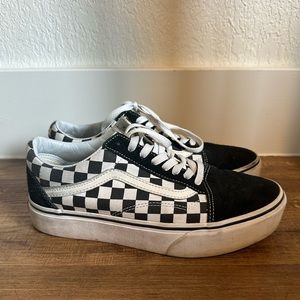 Vans checkered platform old skool